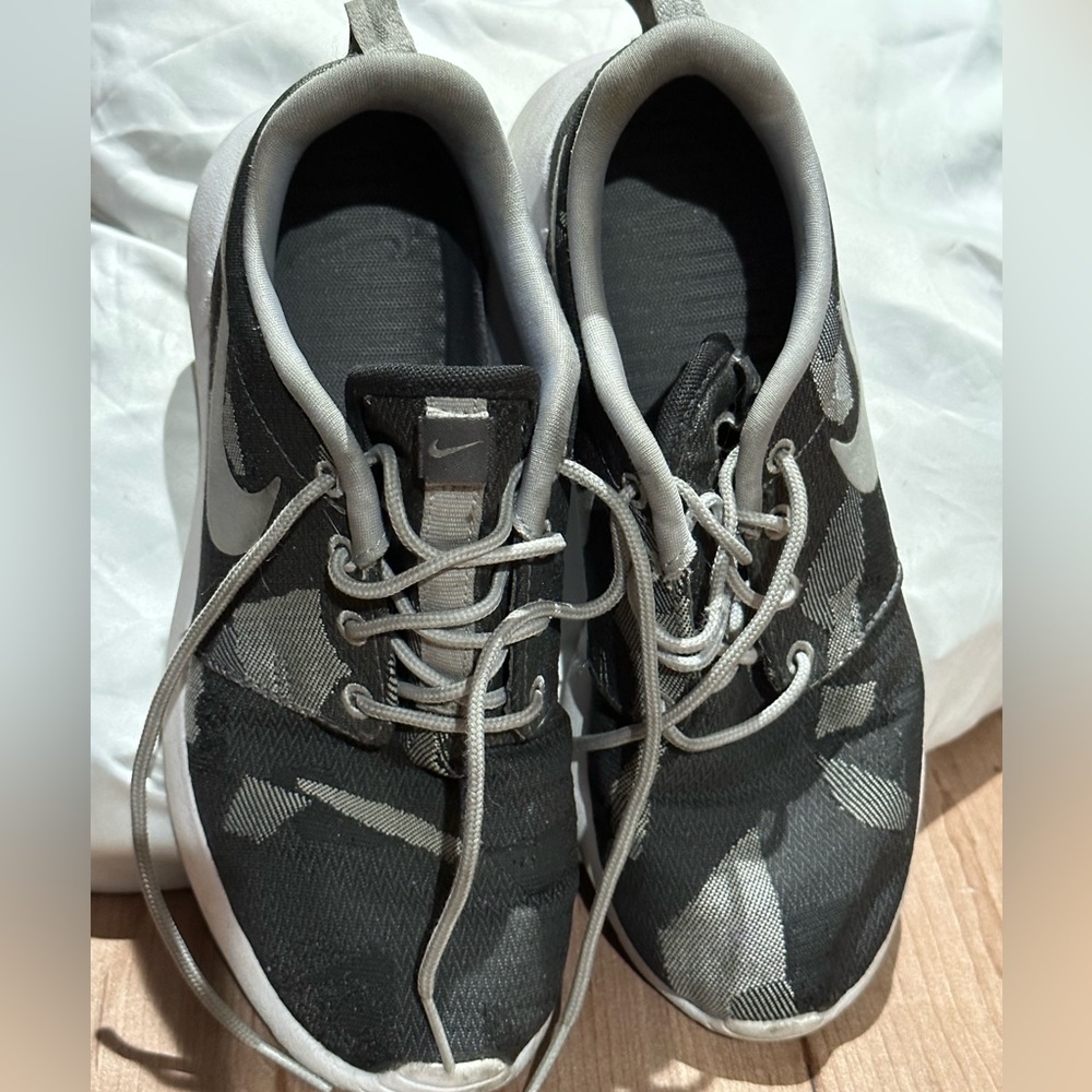 Shades of grey camo running shoes